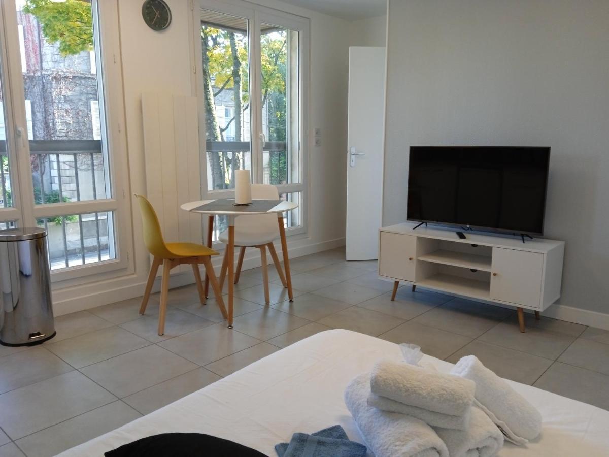 Studio Cosy Avec Garage Prive เลอม็องส์ ภายนอก รูปภาพ